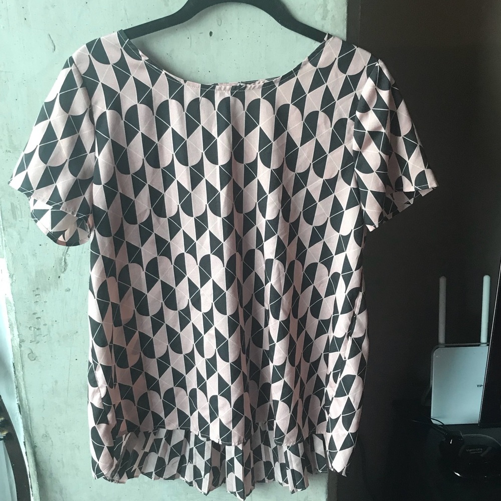 NWOT Limited short sleeve blouse